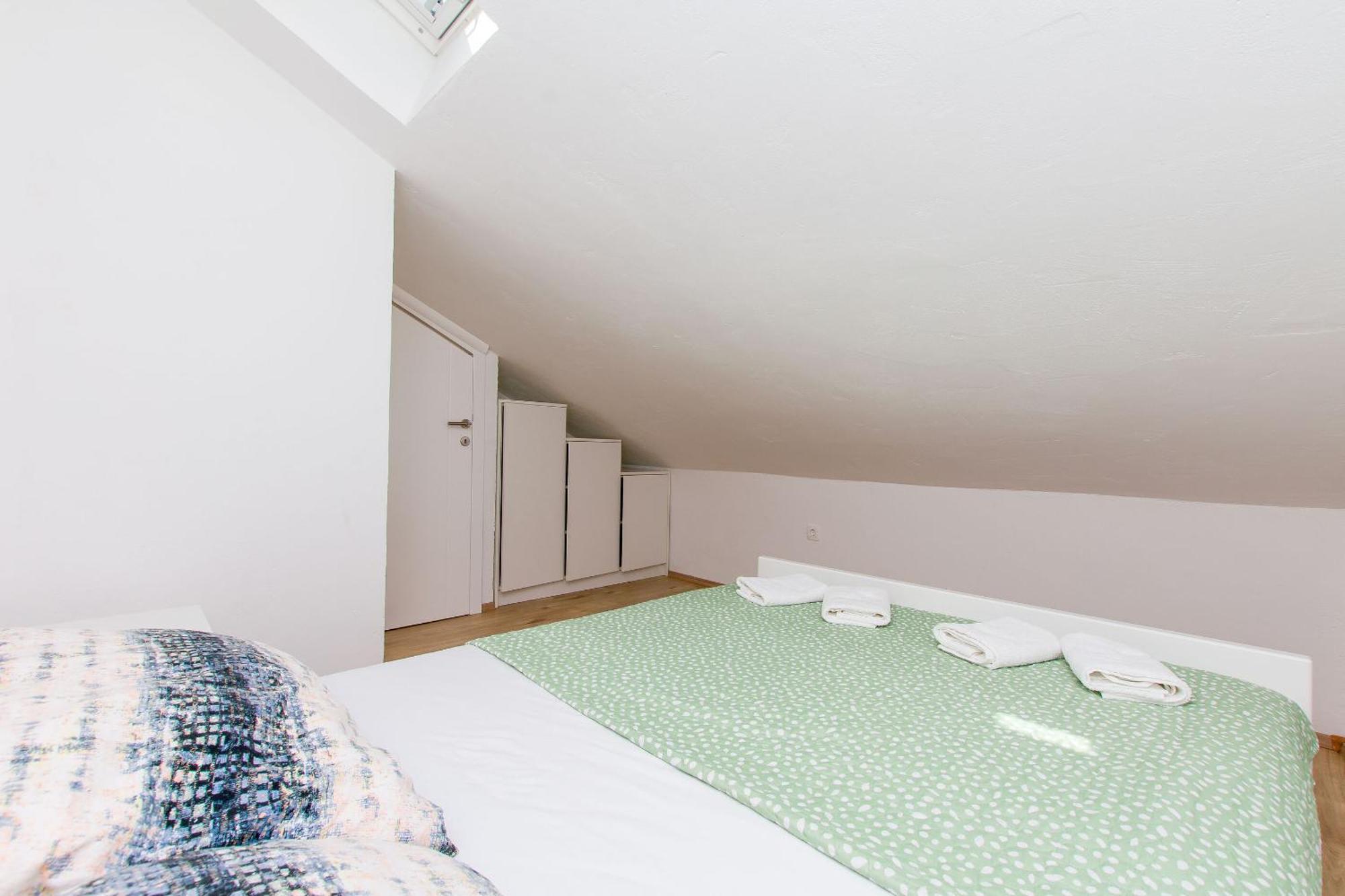 Apartment Petea Omiš Εξωτερικό φωτογραφία