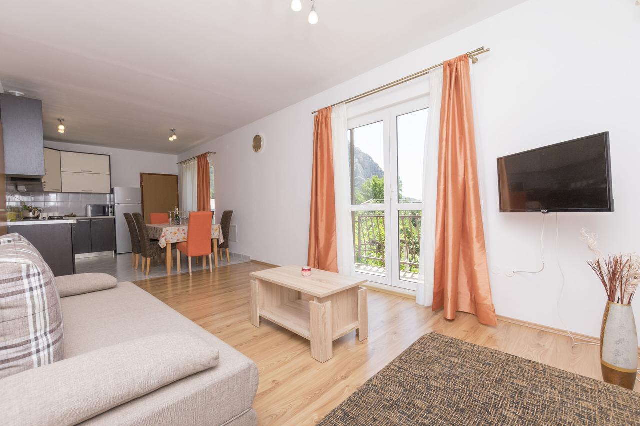 Apartment Petea Omiš Εξωτερικό φωτογραφία