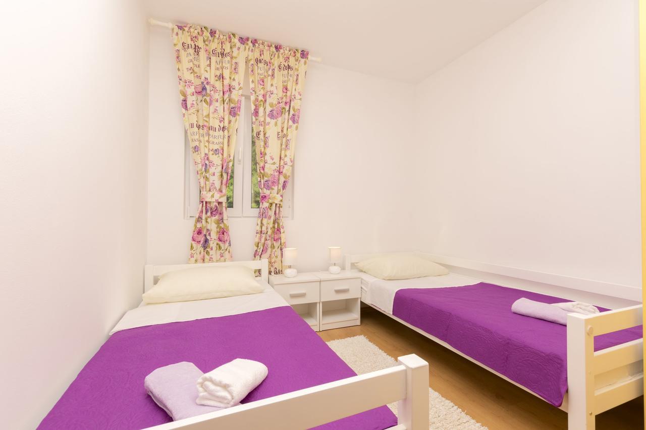 Apartment Petea Omiš Δωμάτιο φωτογραφία