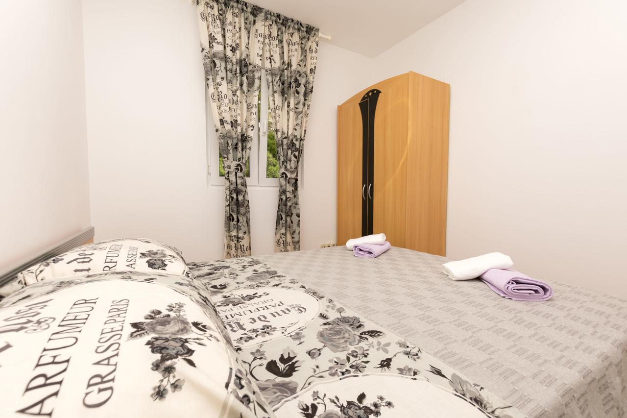 Apartment Petea Omiš Εξωτερικό φωτογραφία