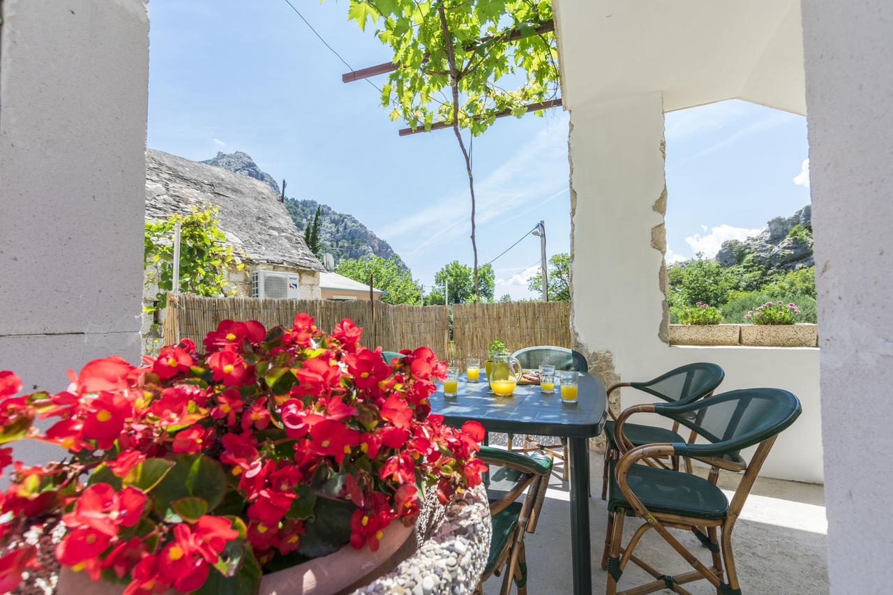Apartment Petea Omiš Εξωτερικό φωτογραφία