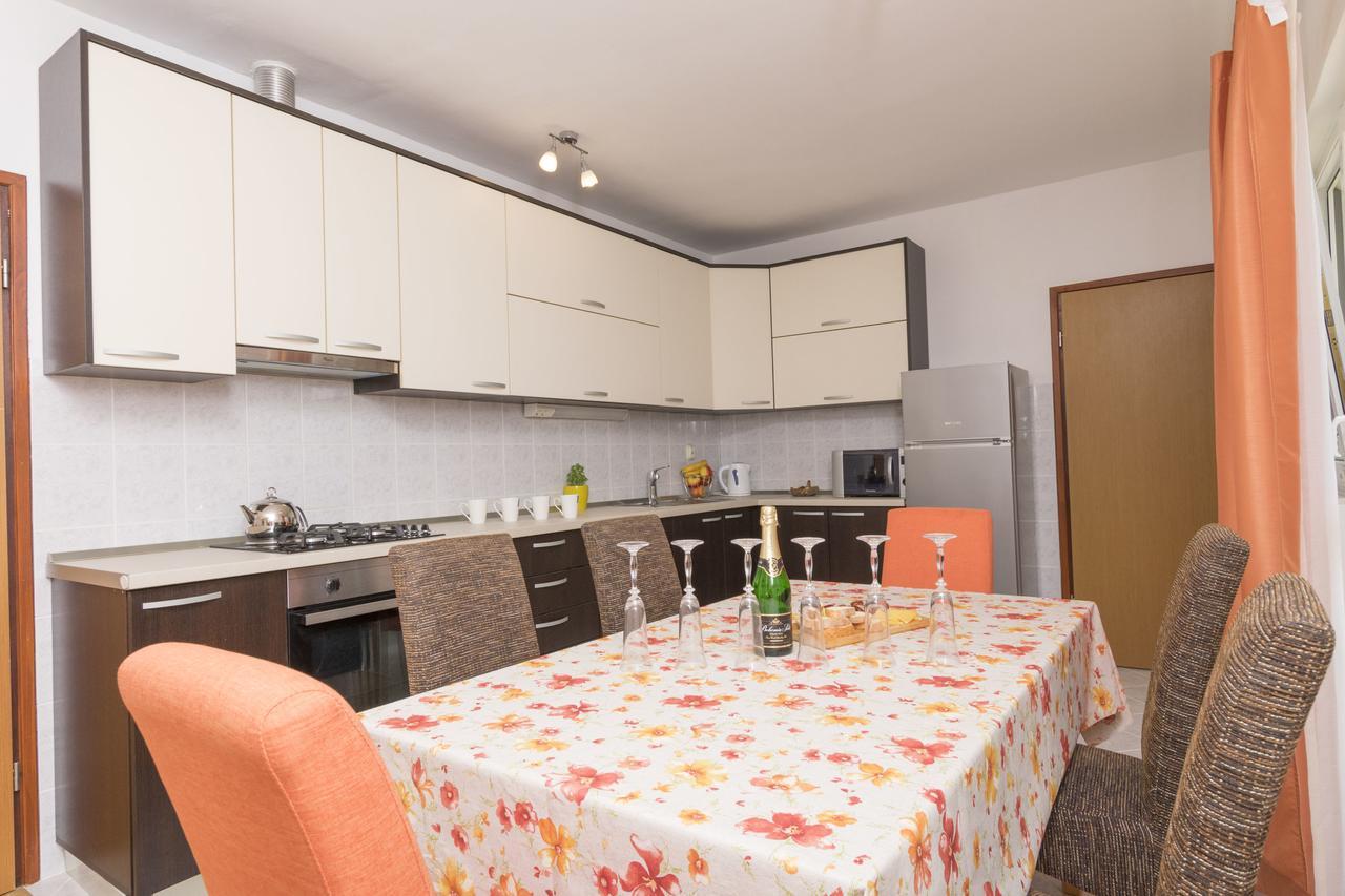 Apartment Petea Omiš Δωμάτιο φωτογραφία