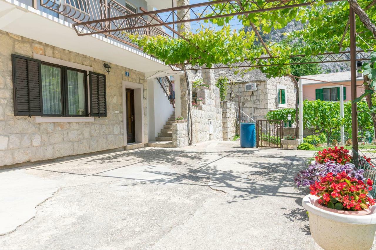 Apartment Petea Omiš Εξωτερικό φωτογραφία